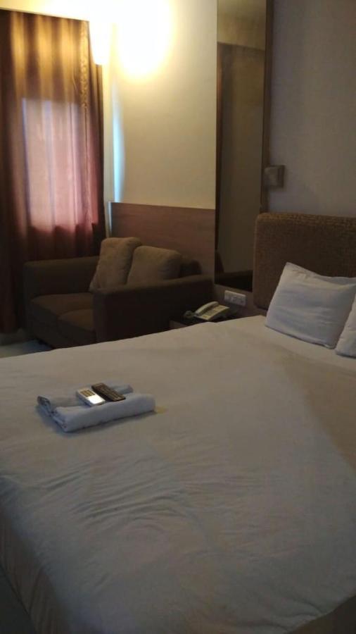 Penthouse Hotel Jakarta Extérieur photo